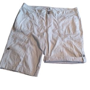 WOMEN'S CJ BANKS BREMUDA SHORTS SIZE 20W